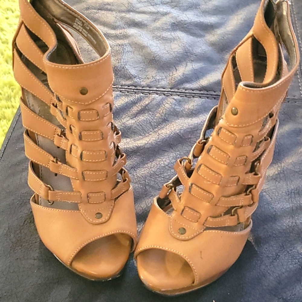 Heeled sandals